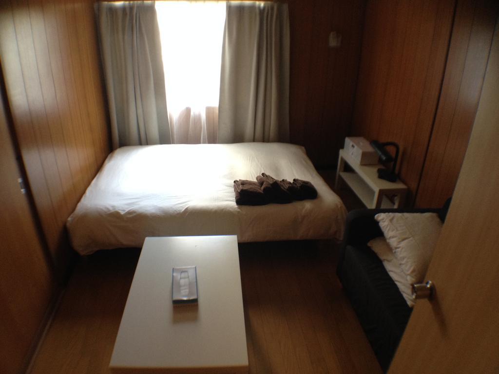 Family Resort Apartment Funabashi Exteriör bild
