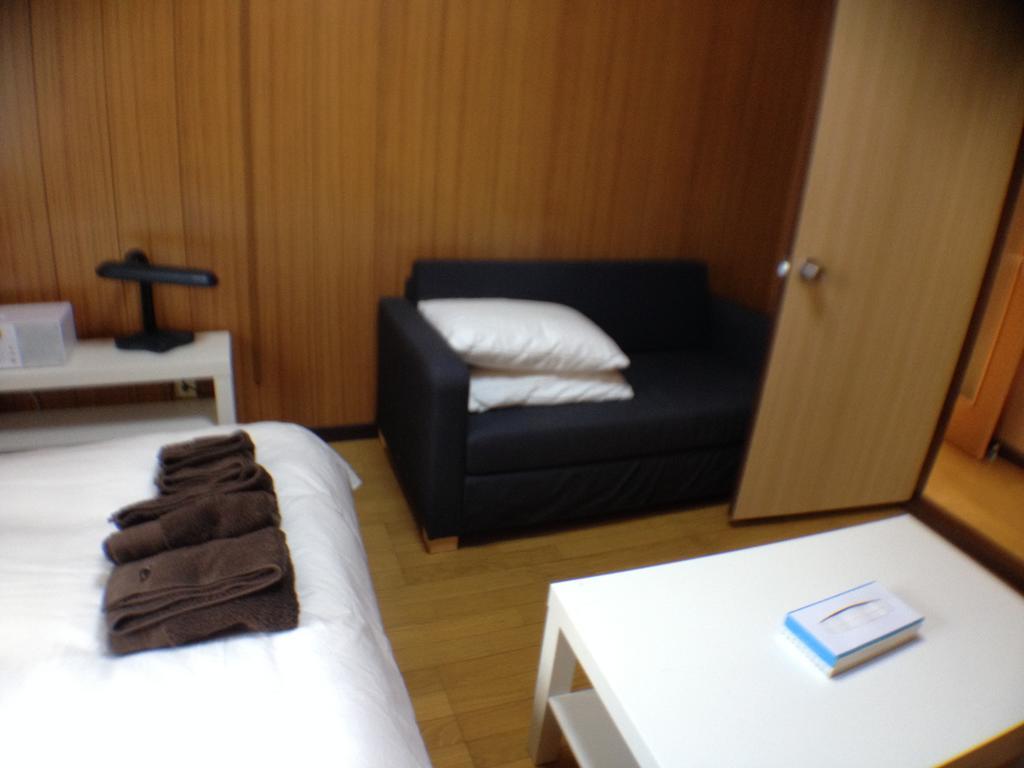 Family Resort Apartment Funabashi Exteriör bild